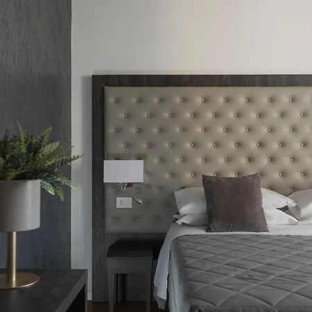 Hotel Re Enzo-3